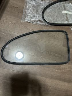1965+ VW Beetle Bug Quarter Glass Window Pair (left + right) & Moldings