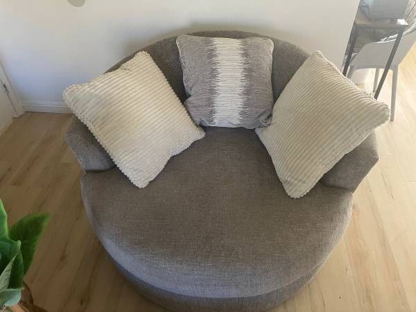 Oversized Swivel Chair Seats 2