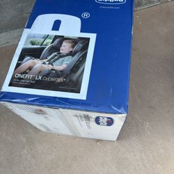 Chicco Car Seat OneFit 