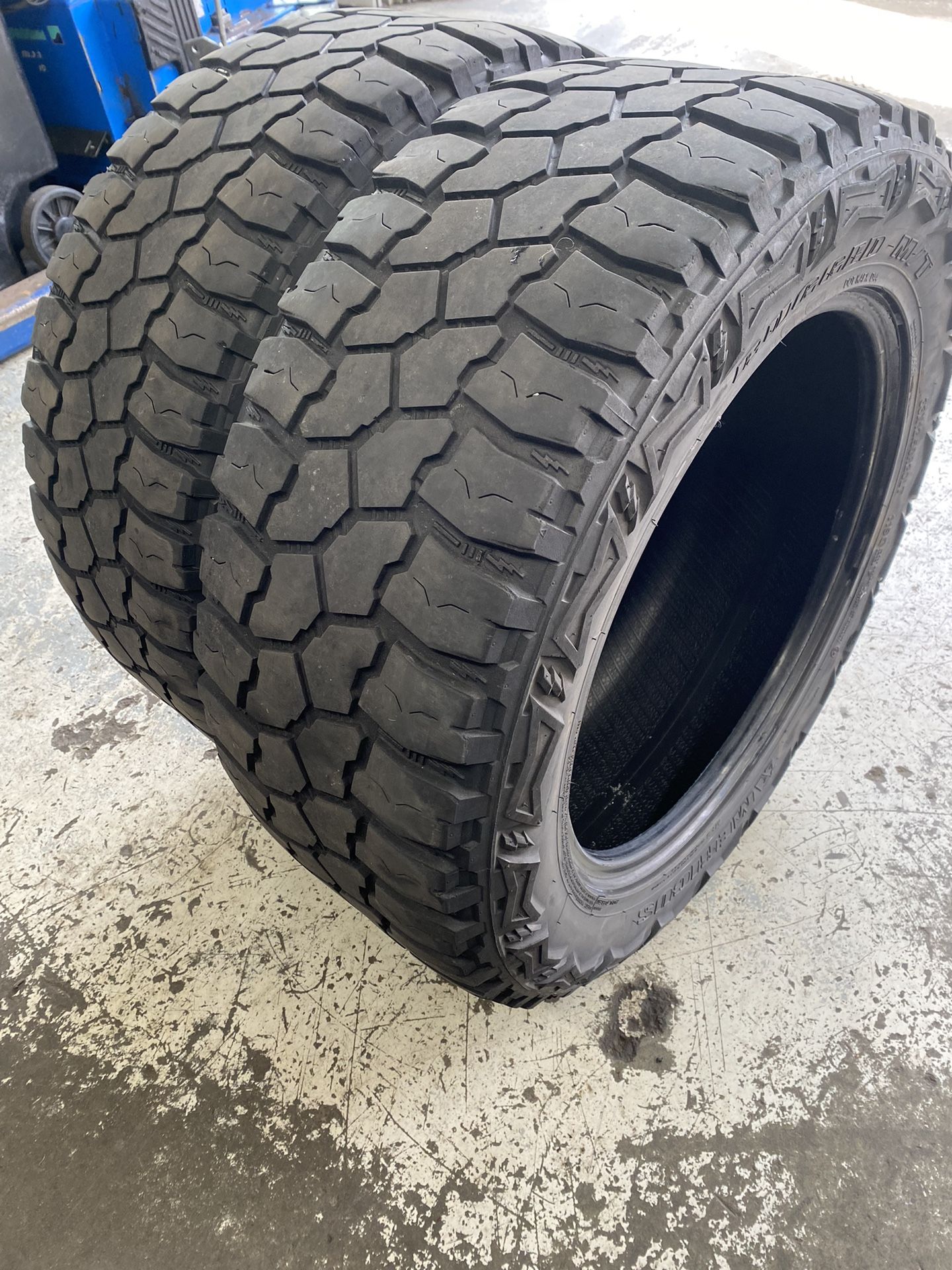 2 Used Tires 33/12.50/20 Mud Terrain