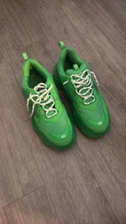 BALENCIAGA