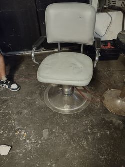 Barber chair