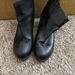 Random Boots 