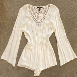 Forever 21 White/Cream Romper; Size Small