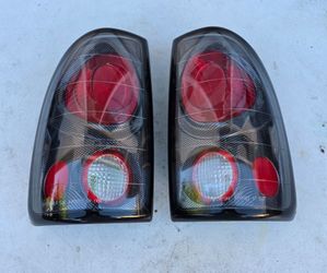 97-04 Dodge Dakota Taillights Luces Traseras Calaveras Focos Luces Tail Lights