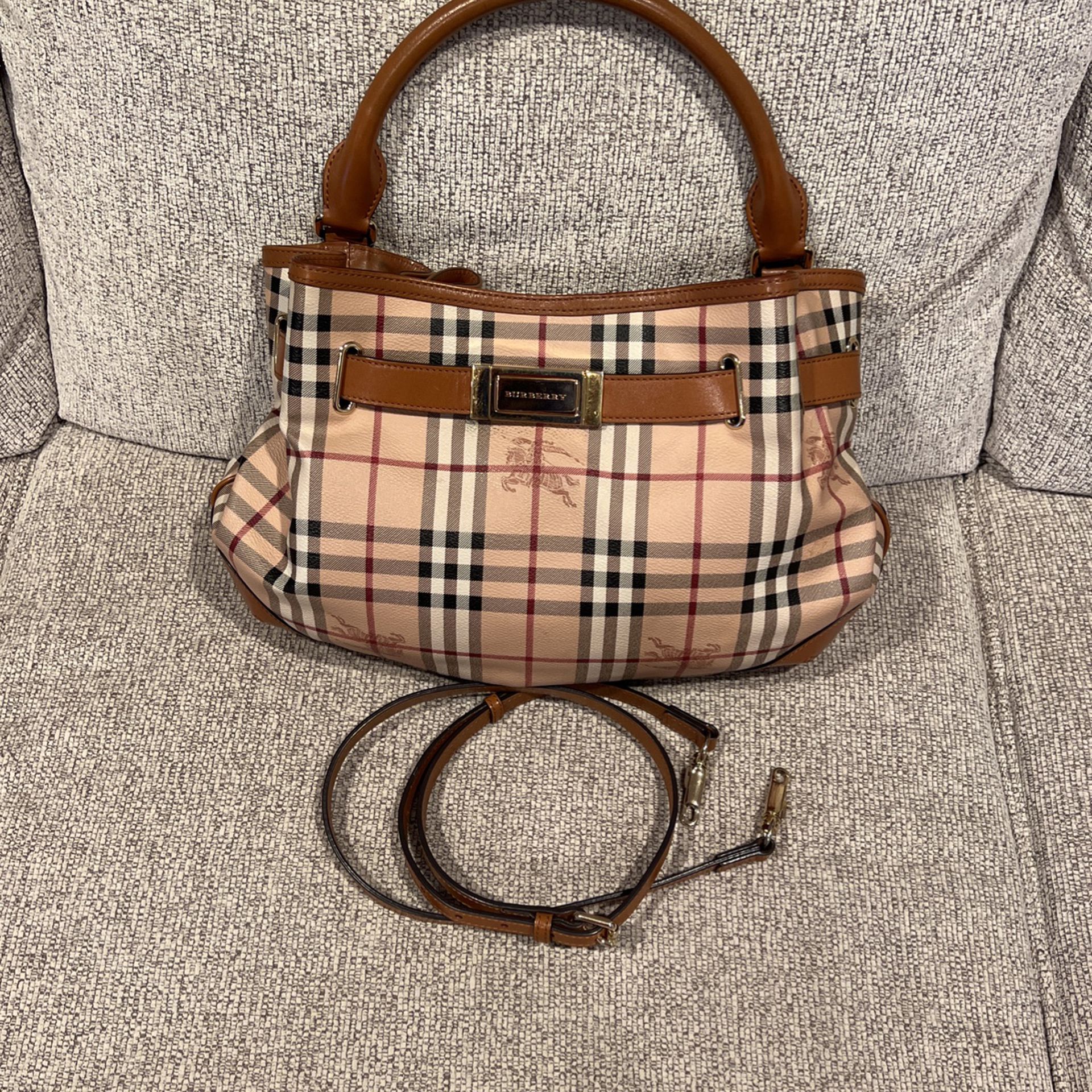 Burberry Horseferry Tote With Shoulder Strap