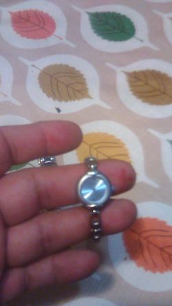 3 ladies Relic watches