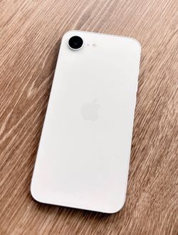 Apple iPhone 16e White