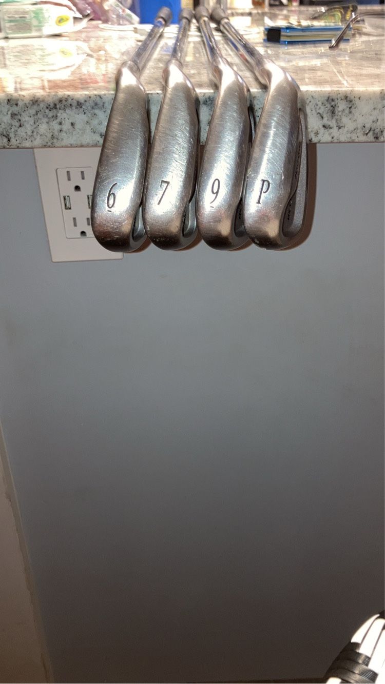 Mizuno T-Zoid MX-15 irons 6,7,9,PW RH https://offerup.com/redirect/?o=Ti5TLlBSTw==
