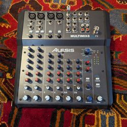 Alesis Multimix 8 USB FX Mixer