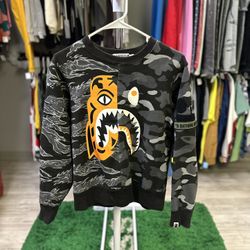 Bape Crewneck Undefeated Split 