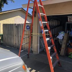 WERNER 10ft Fiberglass Step Ladder (Type IA EXTRA HEAVY Duty-up to 300 )