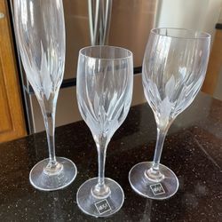 Mikasa Flame D’Amore Wine, Water Goblet, And Champagne Flute 