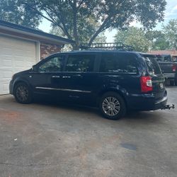 2014 Town And Country Van 