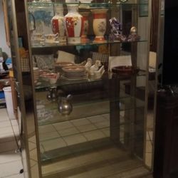 Gorgeous Mirror Glass Curio.   5 Shelves