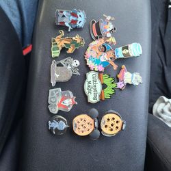Random Disney Park Pins With Nightmare Befor Christmas