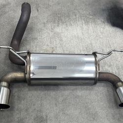 Jeep JL Magnaflow Axle Back Exhaust