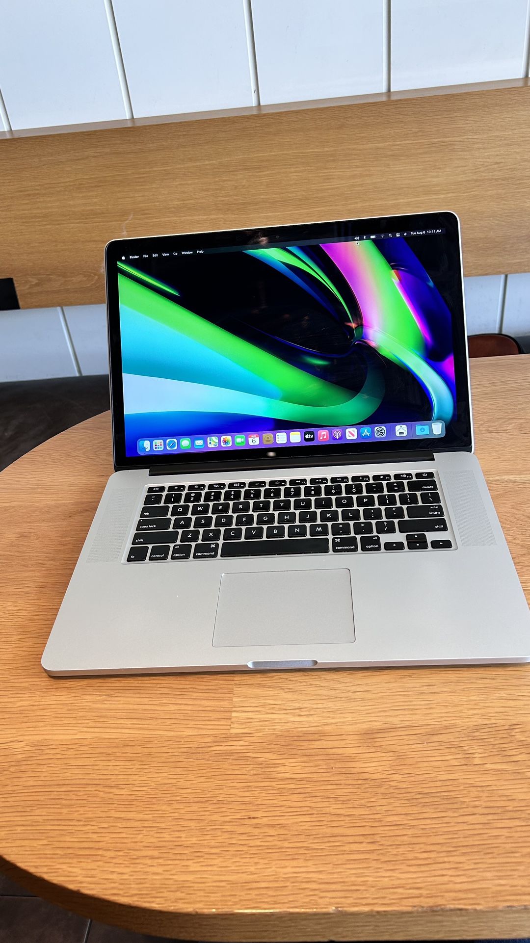 Apple MacBook Pro with 15” Retina Display quad core intel i7