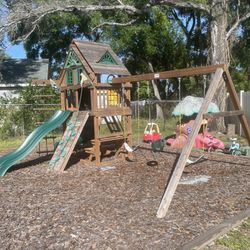 Outdoor Swing And Sliding Gym Set