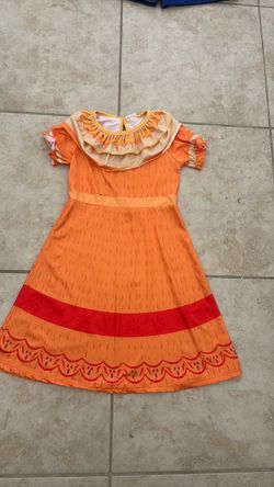 Encanto Pepa costume, 7/8