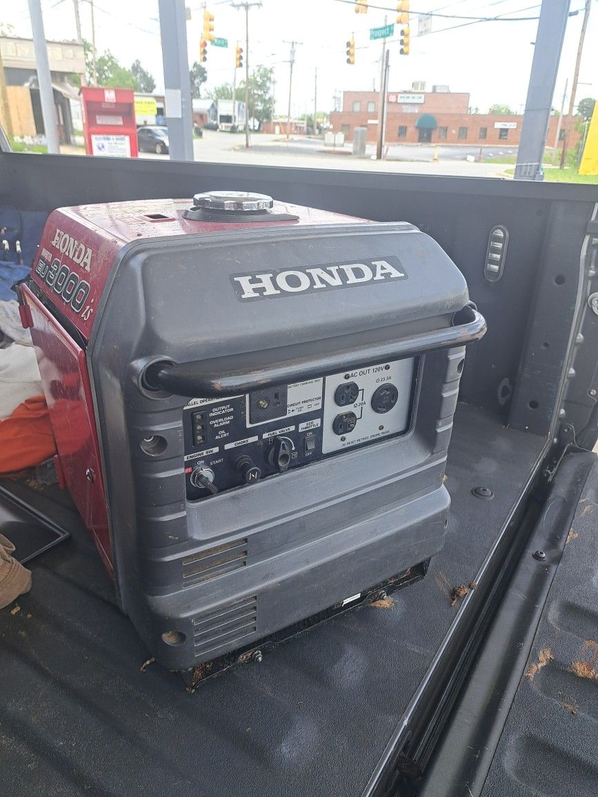 Honda Inverter EU 3000 is