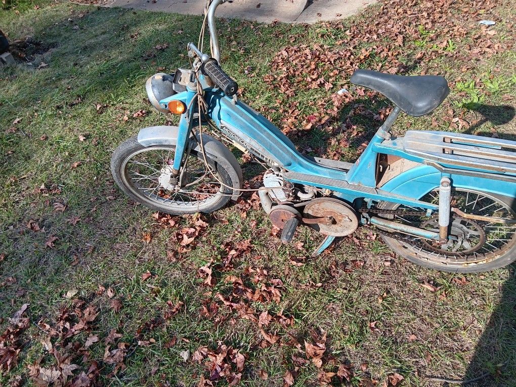 Motobecane Pedal Moped