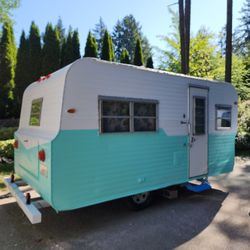 1966 Skyline Nomad 16' Vintage Trailer