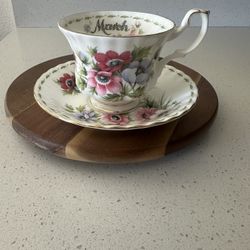 Mint New Royal Albert Bone China England Roses Tea Cup & Saucer Mint Vintage New