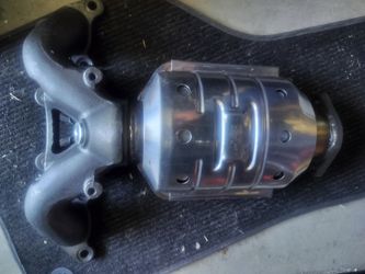 2010-2011 kia soul+ 4cyl exhaust manifold
