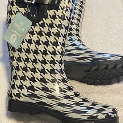 Magellan Rubber Boots (size 9) New