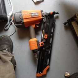 Ridgid 350r HF Nail Gun Great Shape