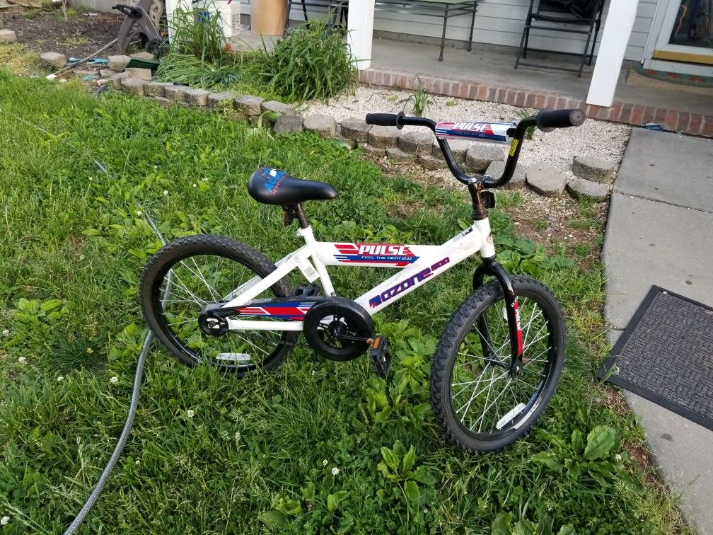 Pulse Ozone 500 boys bmx bicycle, 20 inch wheels
