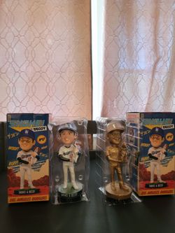 Shohei ohtani With Decoy Gold & White Uniform Bobbleheads Plus 9 More Dogers Bobbleheads See All Pic