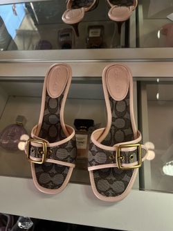 pink coach kitten heels 6.5