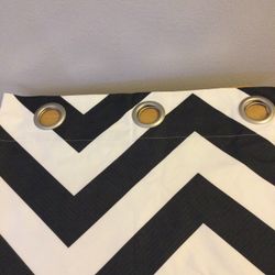 Black and White Zig Zag Chevron Bedding $125, or reasonable offer 