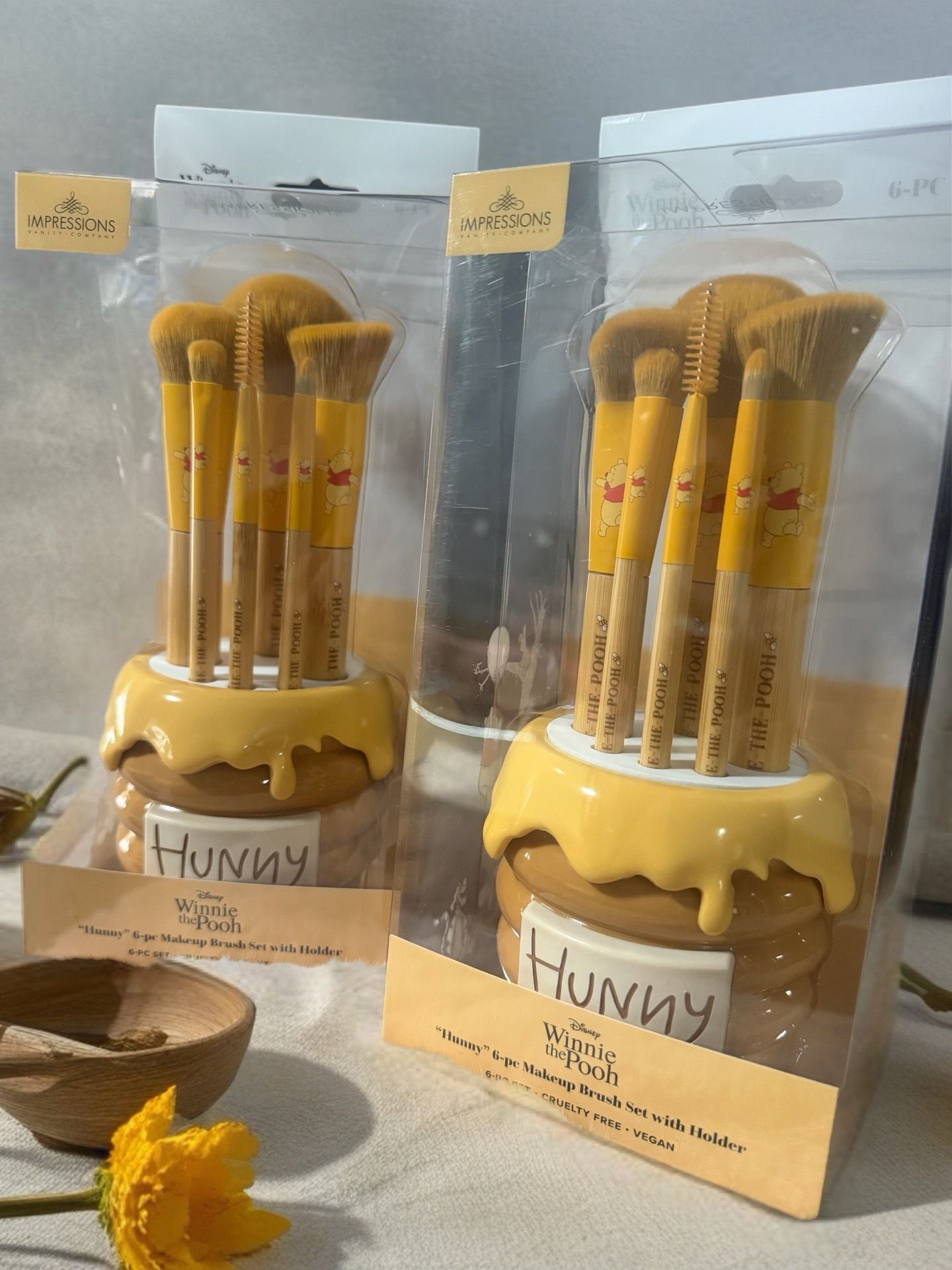 Pc6 makeup brush Winnie the Pooh