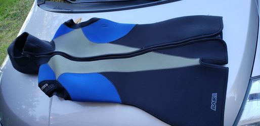 Bare aquatic wetsuit