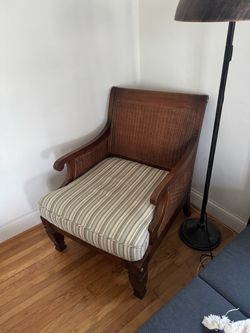 Reading chair