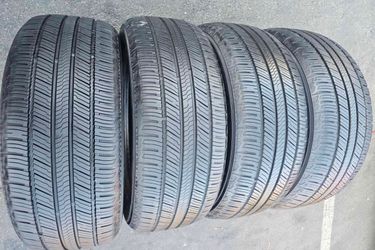 245/55/19 Yokohama vendo un set de llantas usadas excelente condiciones de vida las 4 ✅🤩I am selling a set of used tires, all 4 in excellent living c