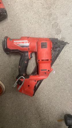Milwaukee 15ga Finish Nailer