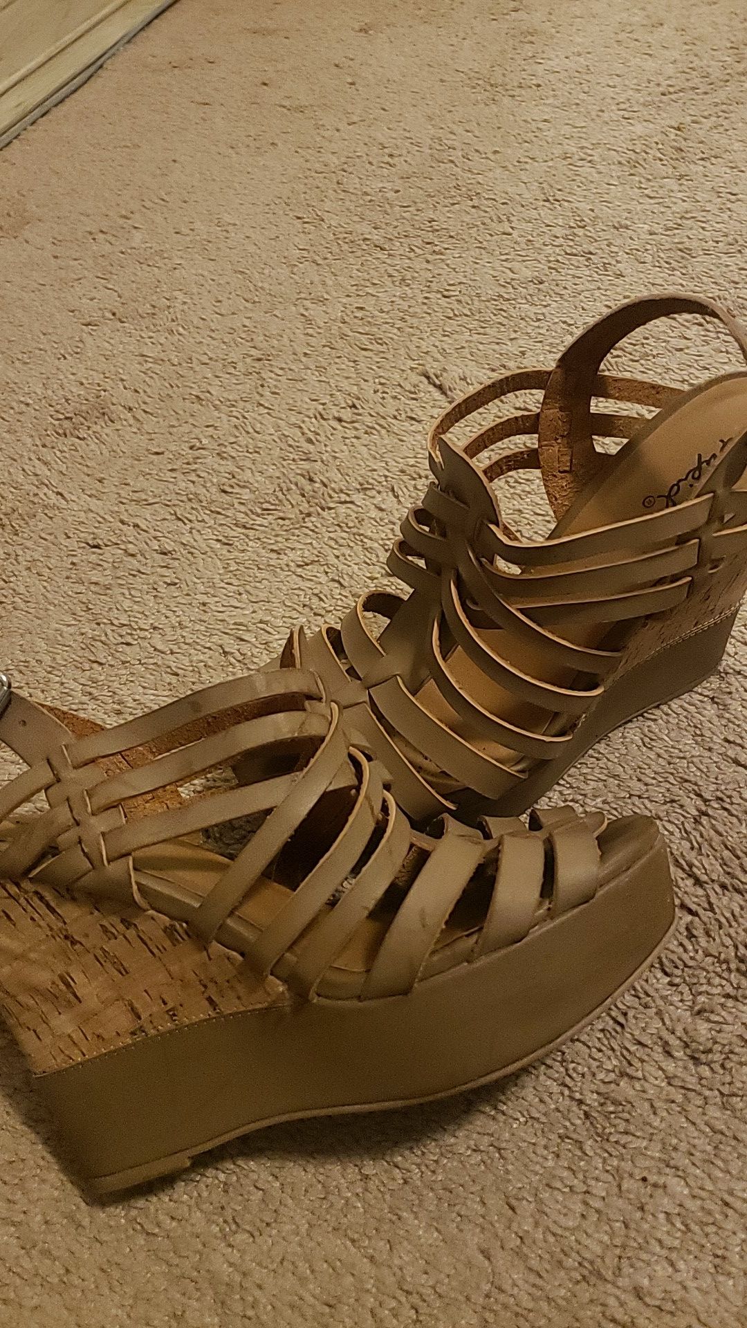 Wedges shoes