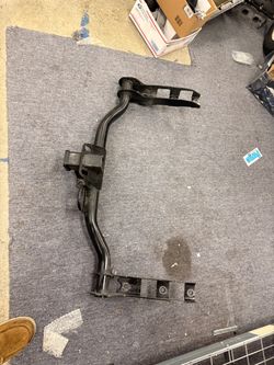 OEM Chevy Silverado / GMC Sierra Trailer Hitch – $100 OBO