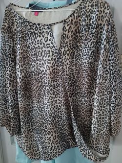 vince Camuto XL blouse
