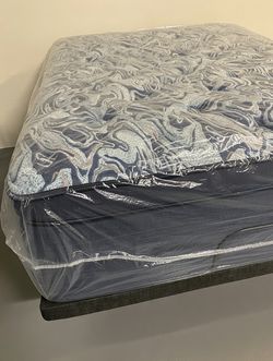 New in Plastic  Never Slept In