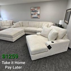 LINDYN IVORY 3 PIECE SECTIONAL SOFA
We also have chair and ottoman options