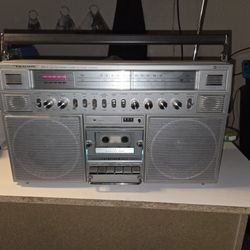 Realistic SCR-6 AM/FM Stereo Cassette Music System w/ Power Cord 