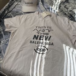 Xl Balenciaga shirt and hat