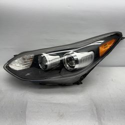 17-22 Kia Sportage Driver Side LT Headlight OEM