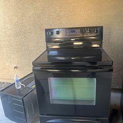 Oven, Fridge & microwave 