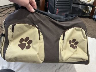 Brand New!!! Small/Medium Sized Pet Carrier w/pockets